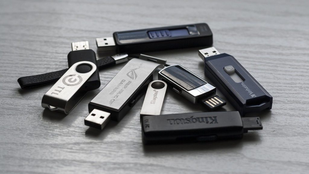 Утвержден порядок выдачи УКЭП 6 memory stick memory media 1267620