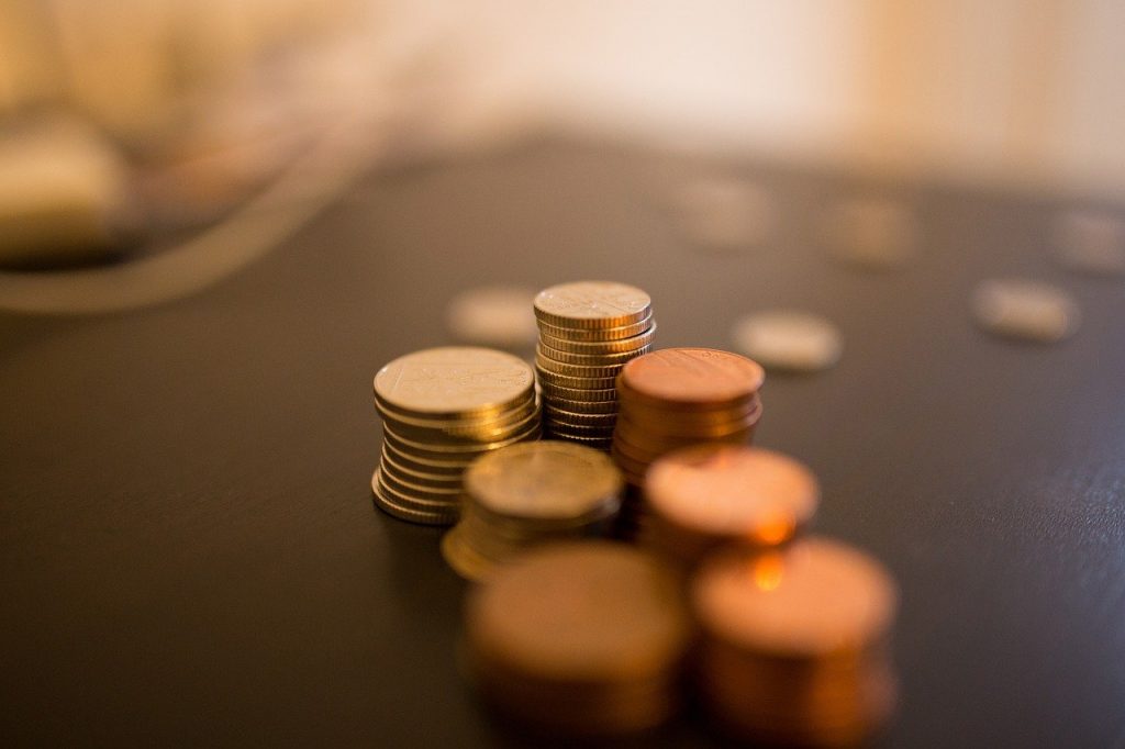 Какие СОНКО Владивостока смогут получить субсидию? 3 money coins currency 924828