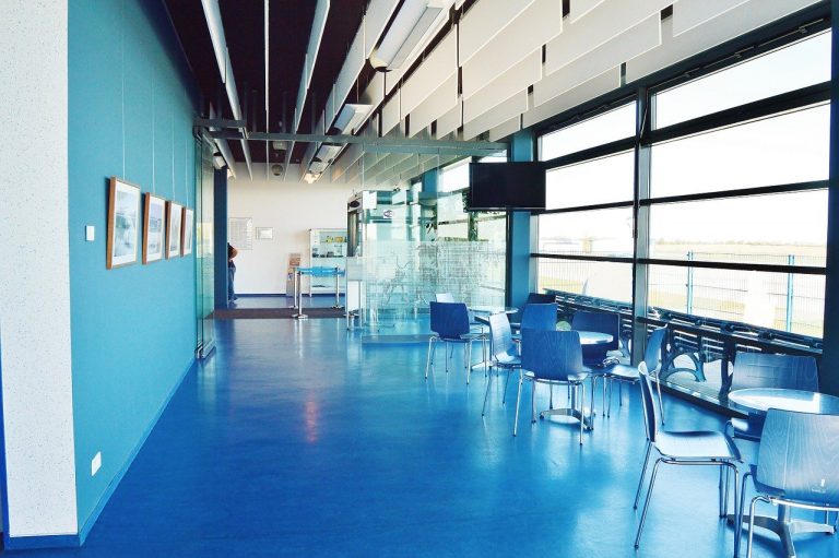 airport passenger area reception hall 742841