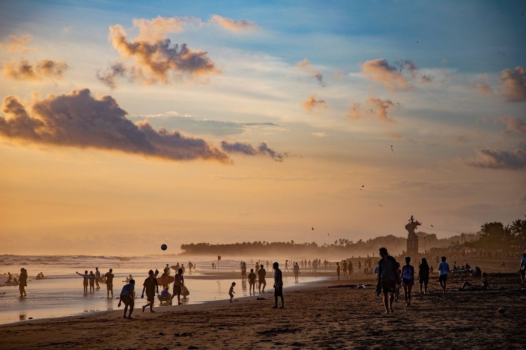 В Уссурийске определено начало купального сезона 8 beach dusk people 5548446