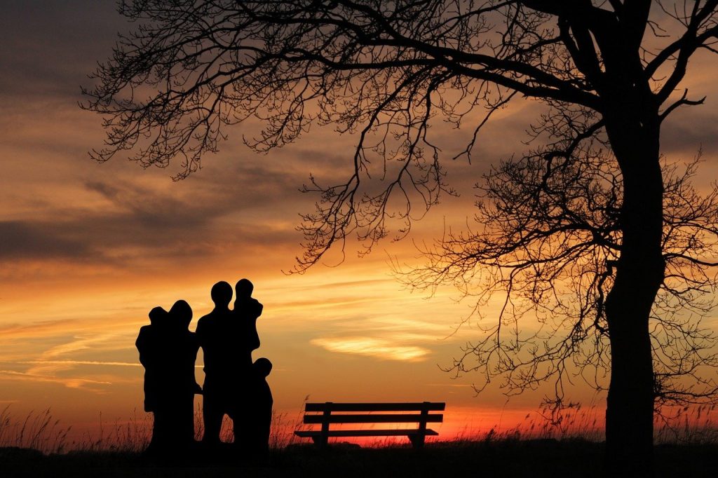 family sunset woman 3347049