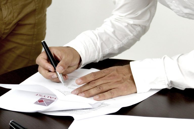 signature contract person signing a document 2003808