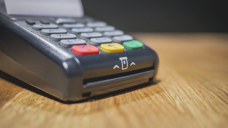 terminal payment slot 4439375