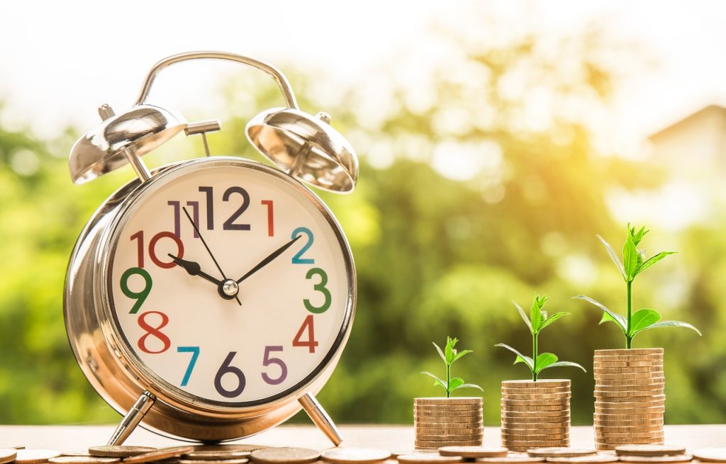 В октябре бюджетникам Приморья проиндексируют оклады 6 clock money growth 2696234