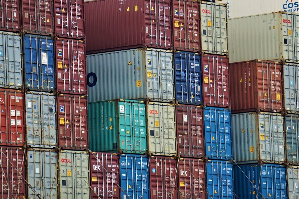 Обновлена процедура консультирования лиц по вопросам таможенного дела 4 container freight port 6559906
