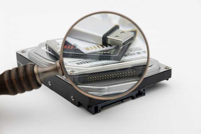 espionage, data theft, steal-3181151.jpg