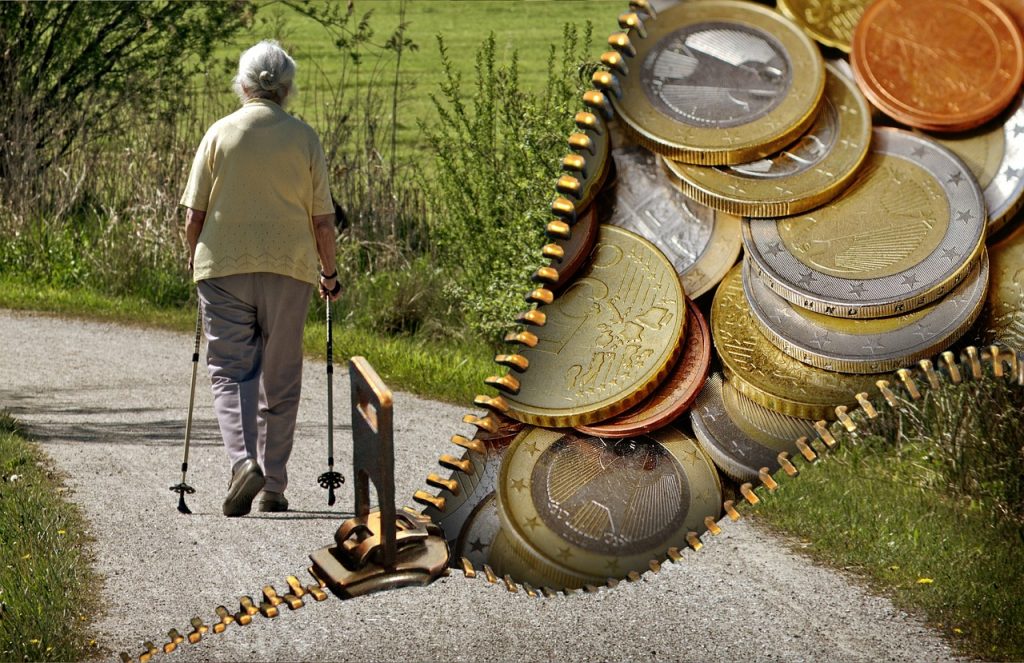 old people, pensioners, pension-1553347.jpg