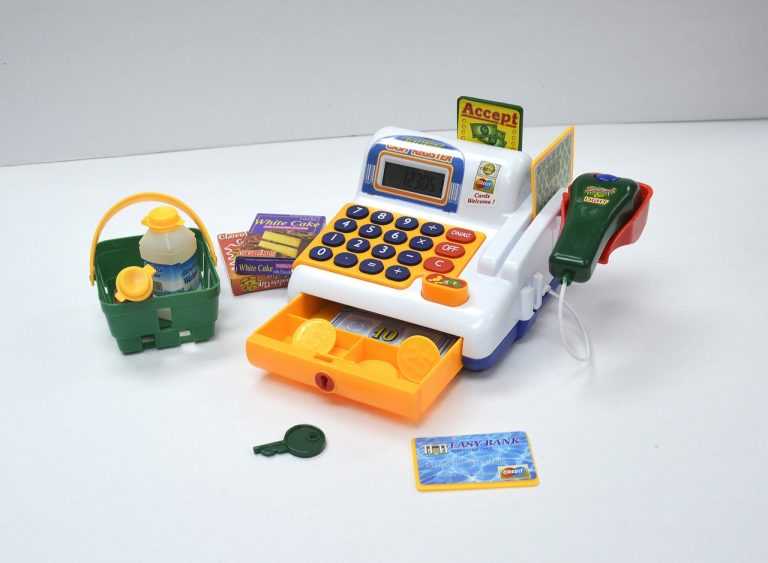 toy cash register, cashier, kids cash register-942365.jpg
