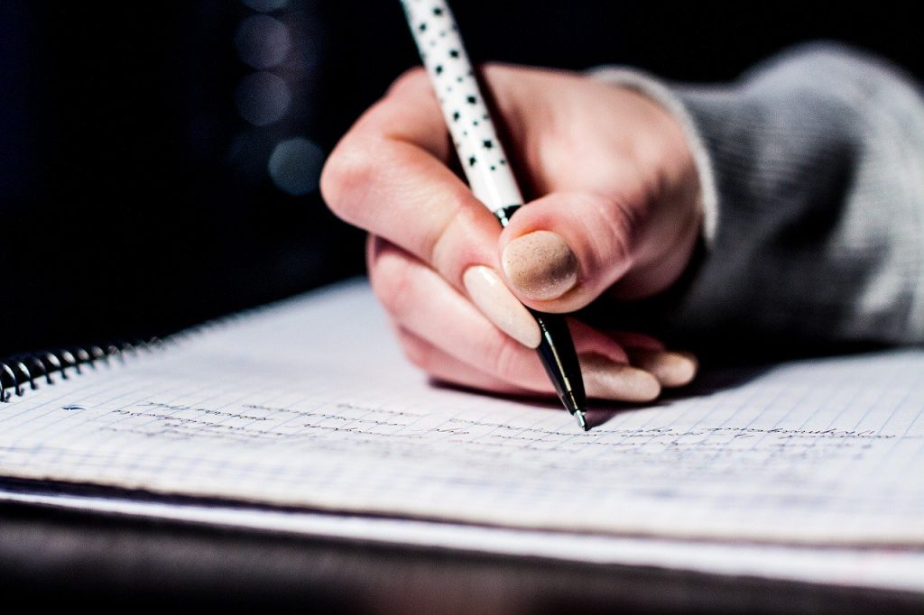 Сравнениие документов (действующего и отмененного) 1 writing, notes, pen-933262.jpg