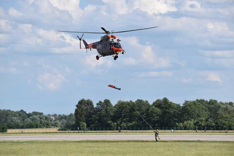 helicopter, lifeguard, stretcher-5187635.jpg