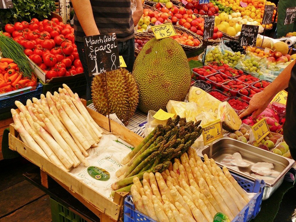 Вводятся новые штрафы за нарушение правил маркировки товаров 5 market stall