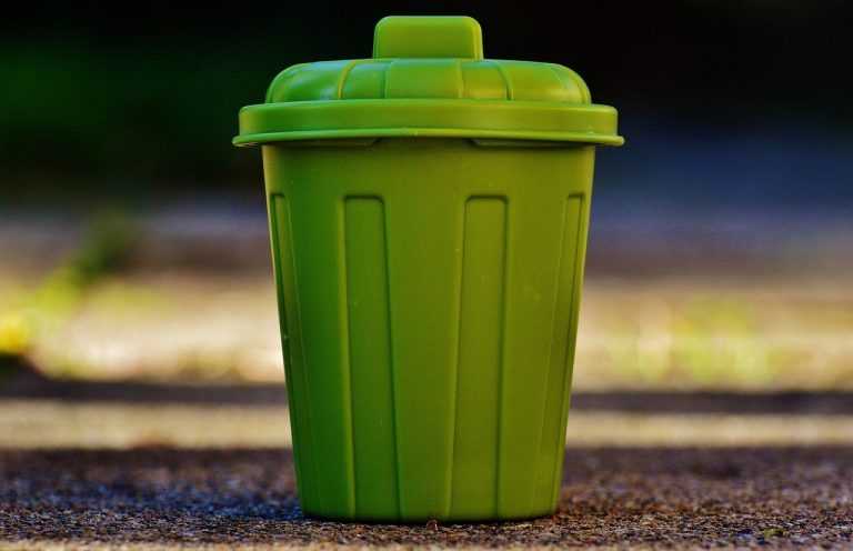 garbage can, garbage, bucket-1111449.jpg