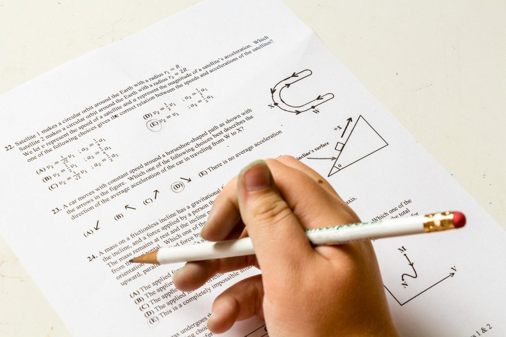 Утверждены сроки проведения ЕГЭ, ОГЭ и ГВЭ в 2022 году 4 homework, school, problem-2521144.jpg