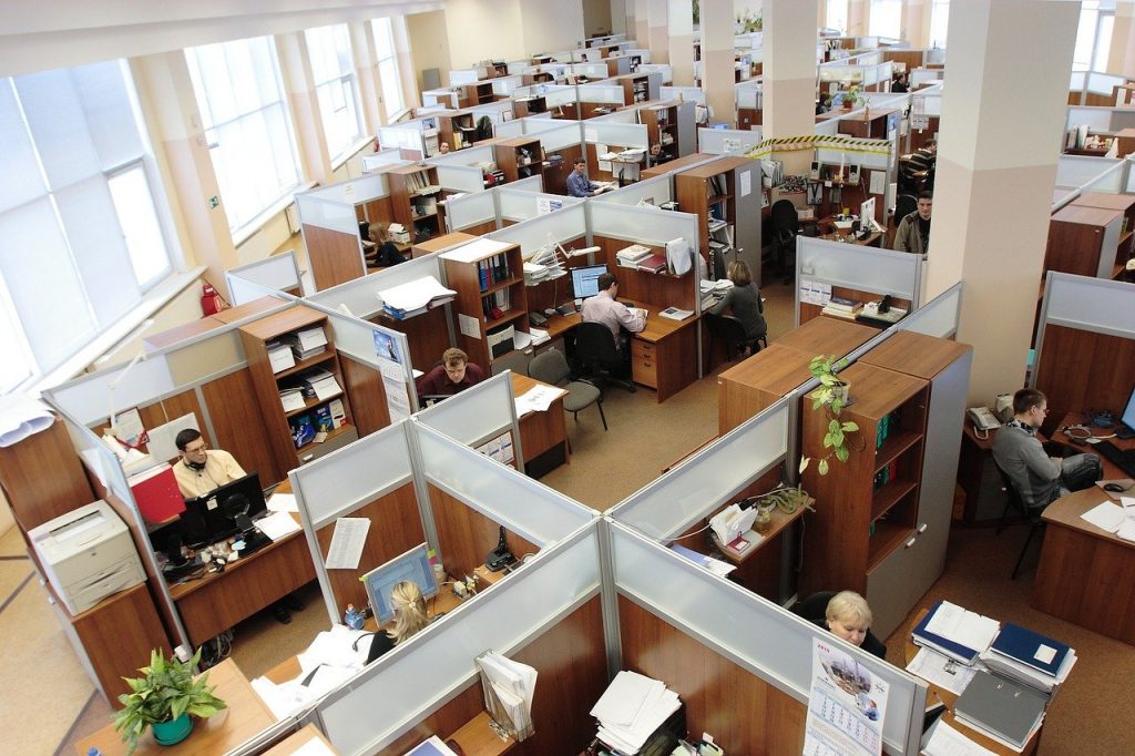 Работодателям рекомендовано информировать работников об их трудовых правах 6 russia, office, men-95311.jpg