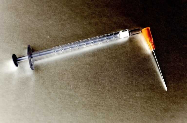 drugs, stop, vaccinations-22237.jpg