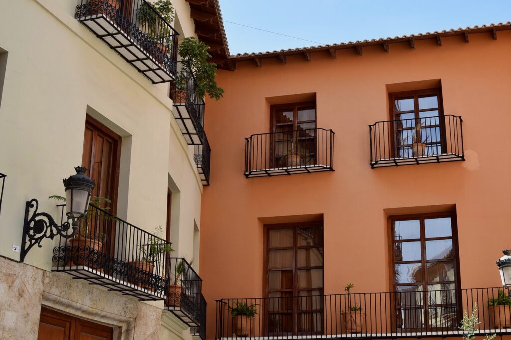 Проиндексирована плата за соцнайм жилья 3 architecture, home, balcony-3320400.jpg
