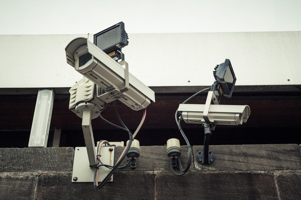 Прокурорский надзор в условиях санкций будет усилен 8 camera, surveillance camera, monitoring-3655666.jpg