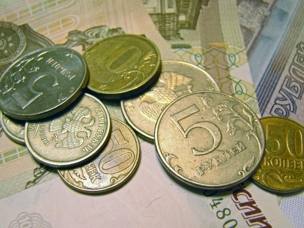 Размер месячной платы за наем будет считаться по обновленной методике 4 rubles, ruble, russia-955989.jpg