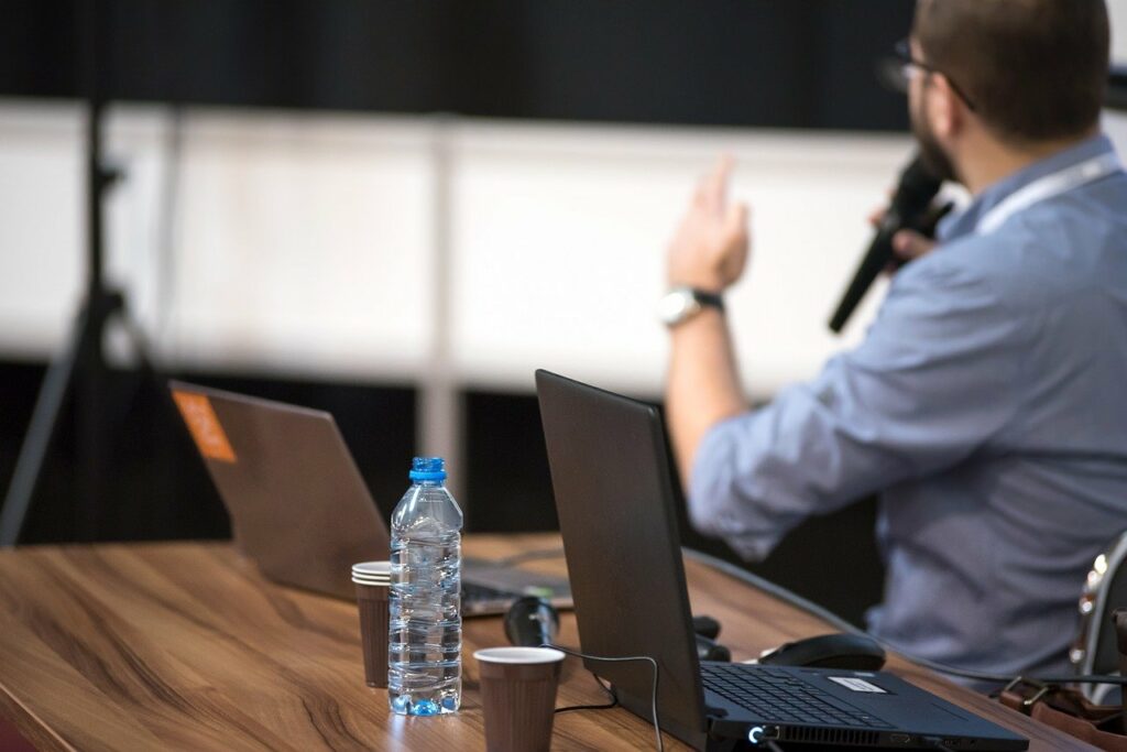 Лучшую практику наставничества выберут в Приморье 7 the conference gacce