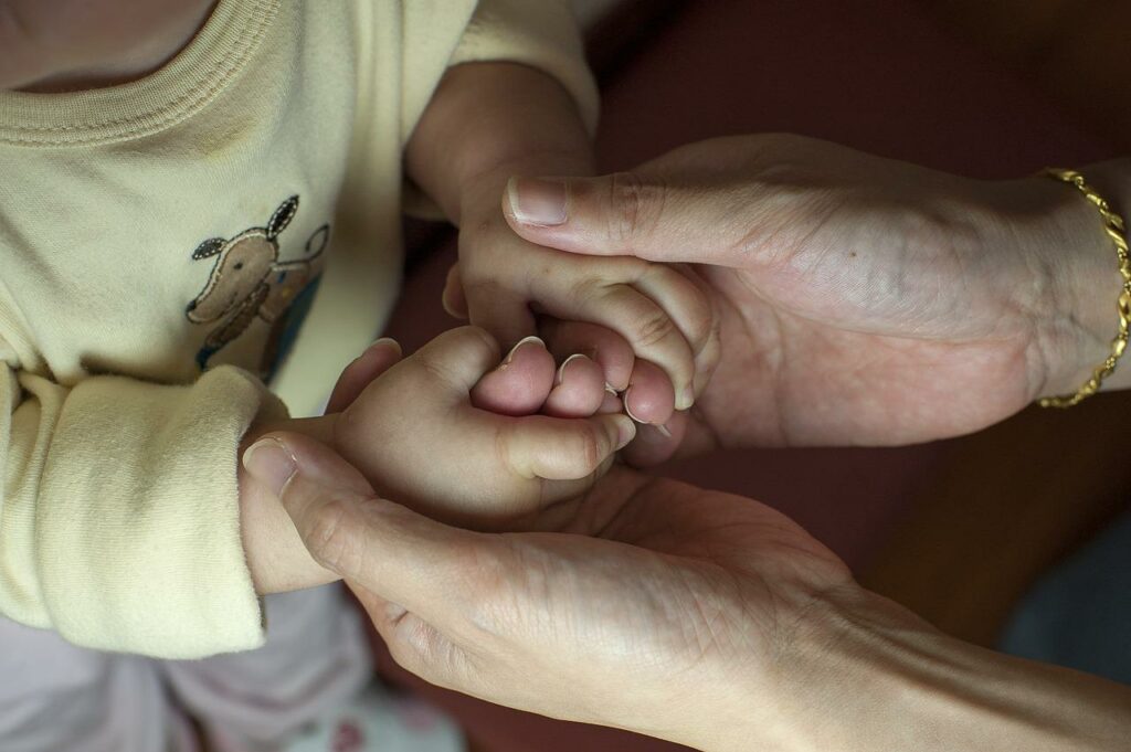 Получить региональный маткапитал можно в беззаявительном порядке 2 mother and child gbaea
