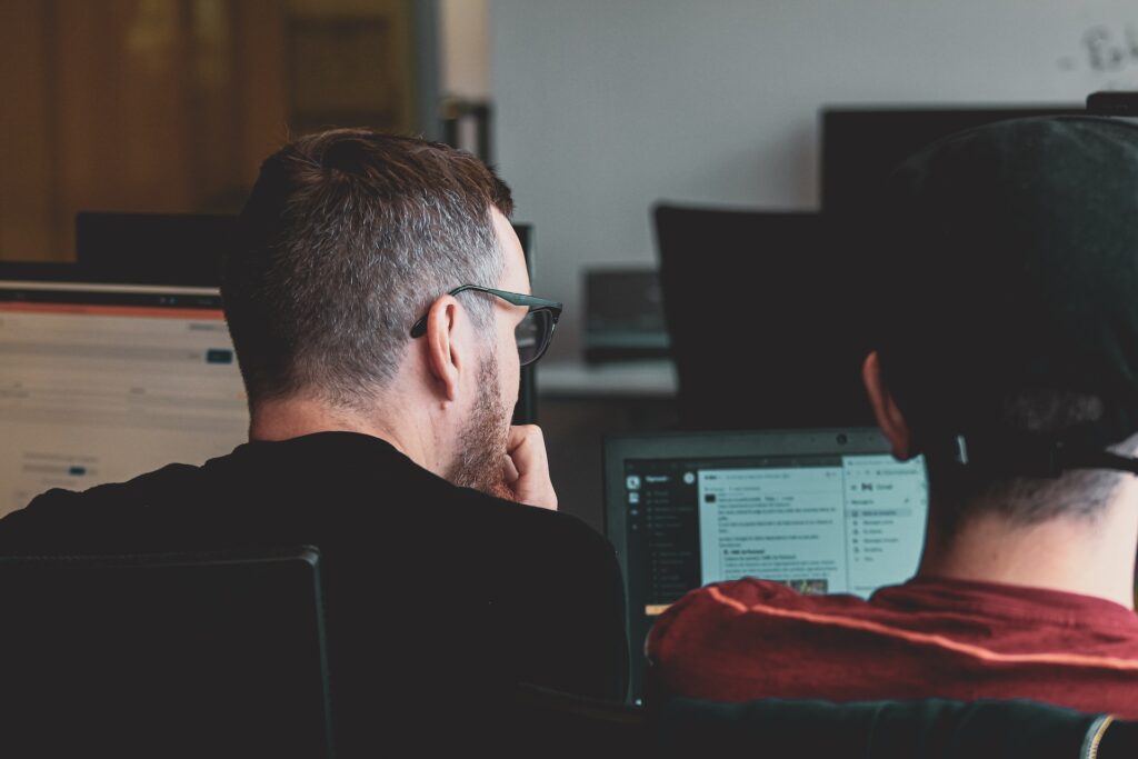 Лучшие практики наставничества Приморья 5 sigmund bzwzmlybuk unsplash