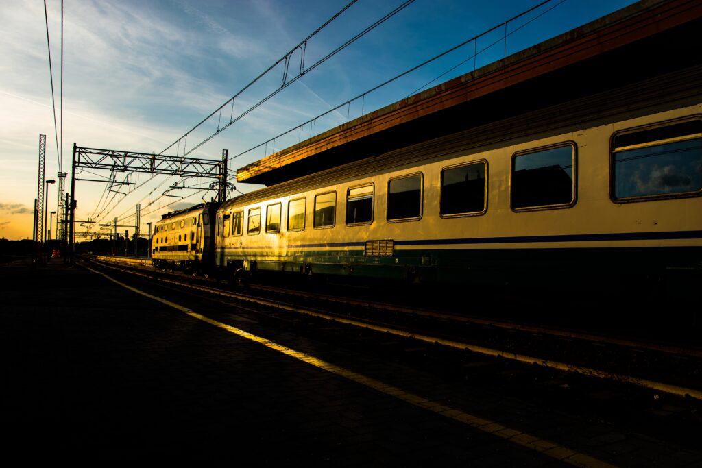 Изменилась стоимость проезда в пригородных поездах и электричках 2 Beautiful shot of a train in the motion at the railway station
