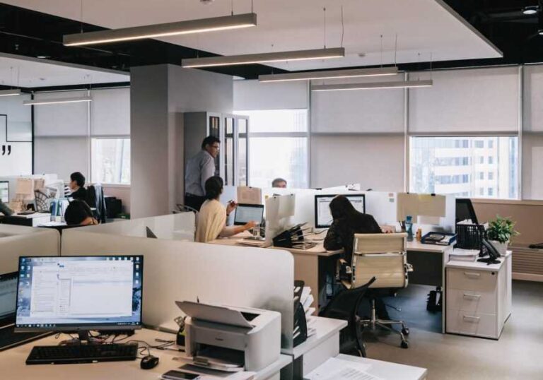 damir kopezhanov nCCyrVBtkU unsplash ()