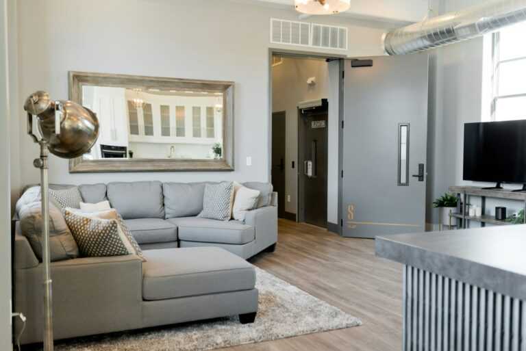 adam winger OttUMTivRVc unsplash