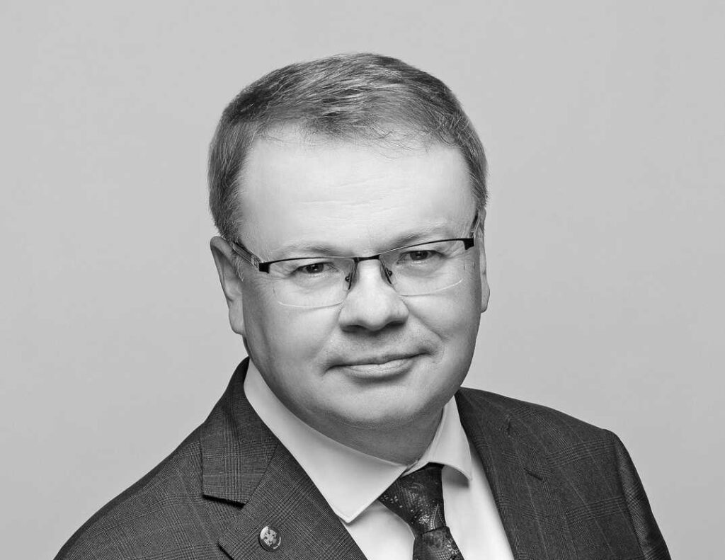 Банк России: пользоваться финансовыми услугами должно быть удобно и безопасно 2 Макаров