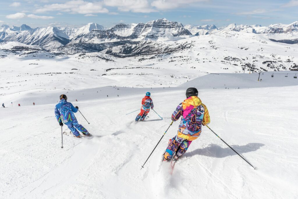 banff sunshine village UoBE wJ suk unsplash ()