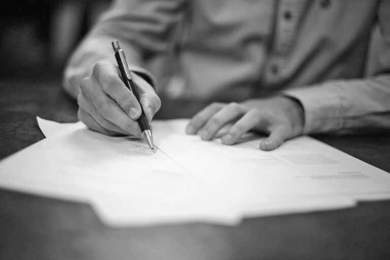 scott graham OQMZwNdThU unsplash ()